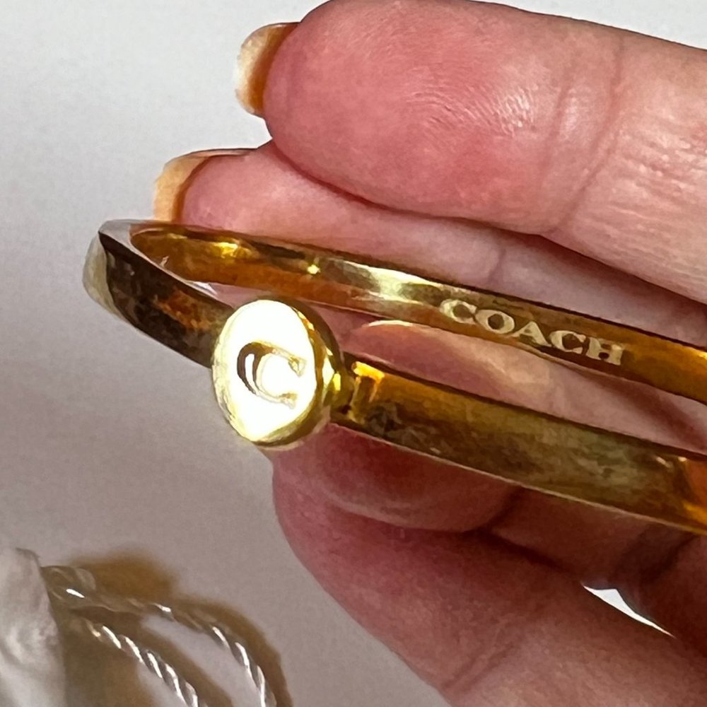 🎆 HAPPY NEW YEAR PRICE DROP! EUC COACH LOGO GOLD HINGED BANGLE BRACELET